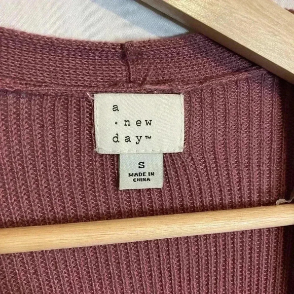 A new day cardigan - Picture 2 of 6